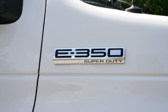 2022 Ford E-350 Rockport Box Van DRW / 11FT / 7.3L V8! High Point NC