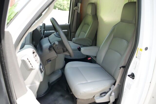2022 Ford E-350 Rockport Box Van DRW / 11FT / 7.3L V8! High Point NC
