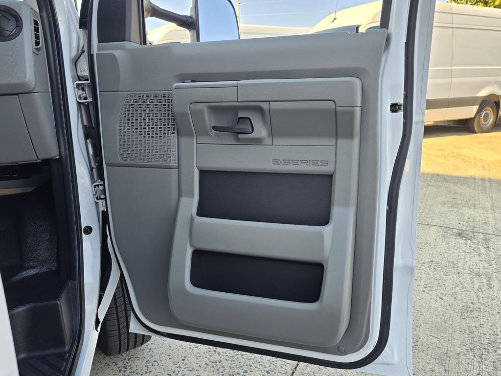 2022 Ford E-350SD Base Concord NC