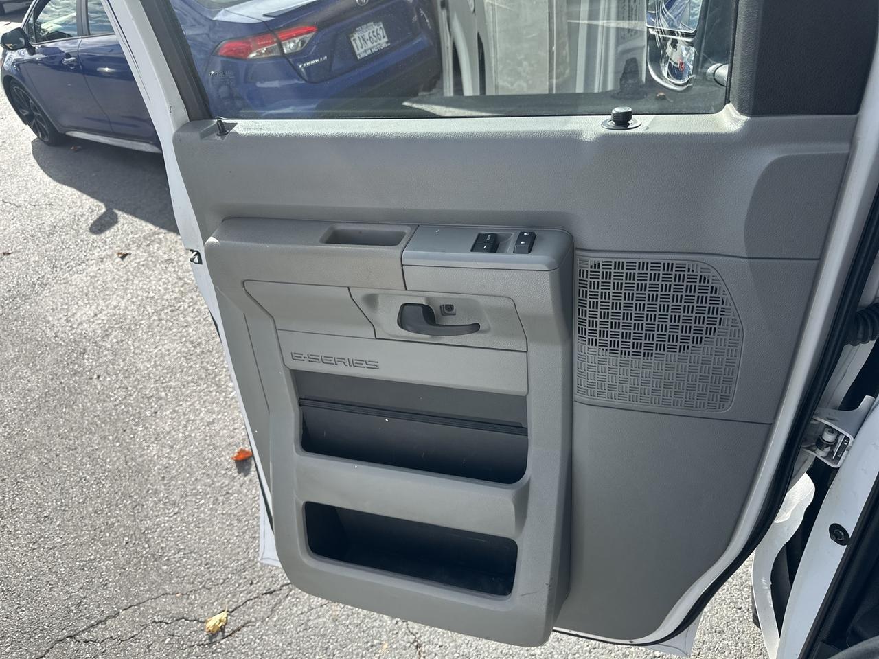 2022 Ford E-350SD Base Gaithersburg MD