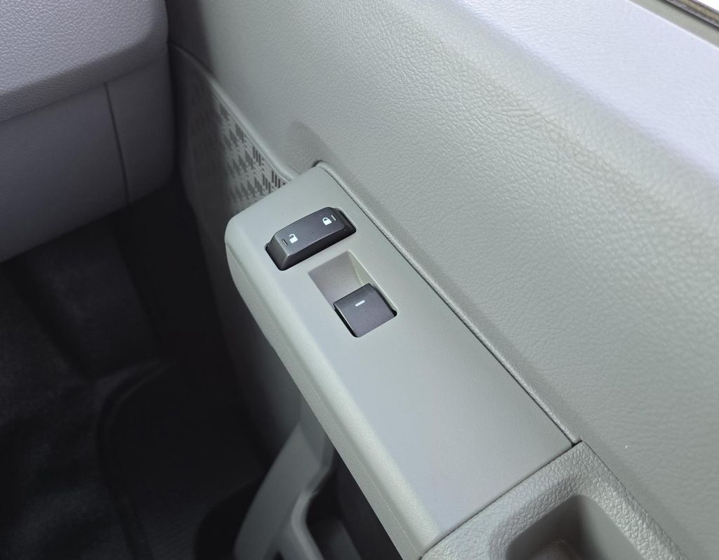 2022 Ford E-350SD SRW 12ft Box W/Side Door and Roll-Up Door Concord NC