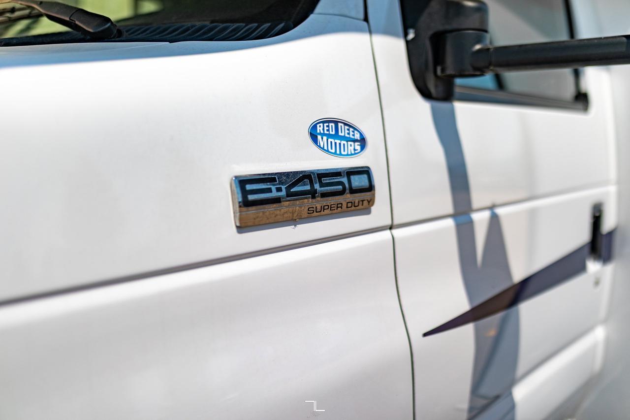 2022 Ford E-450 Forest River Forester 2651 Class C Red Deer AB