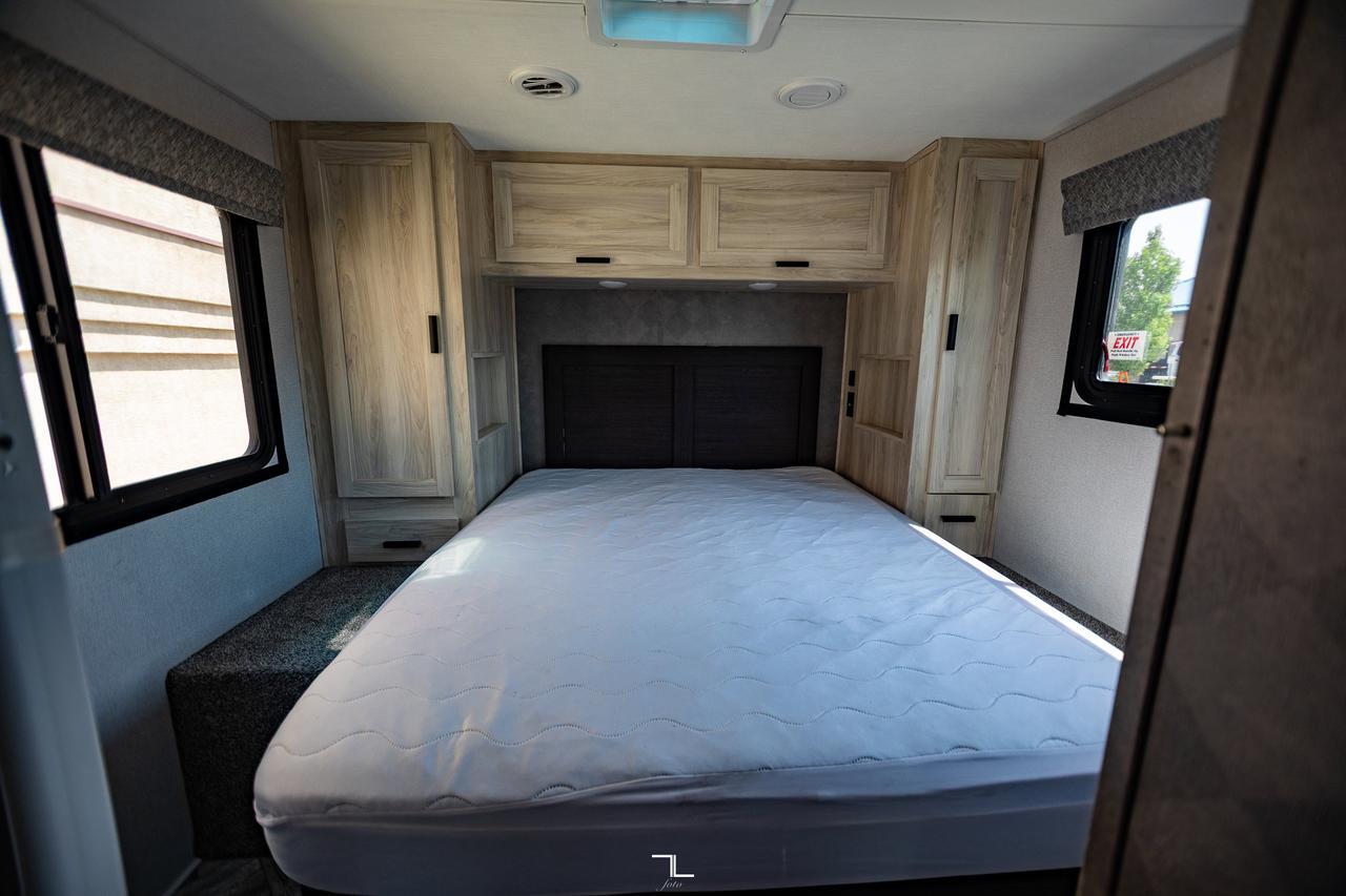 2022 Ford E-450 Forest River Forester 2651 Class C Red Deer AB