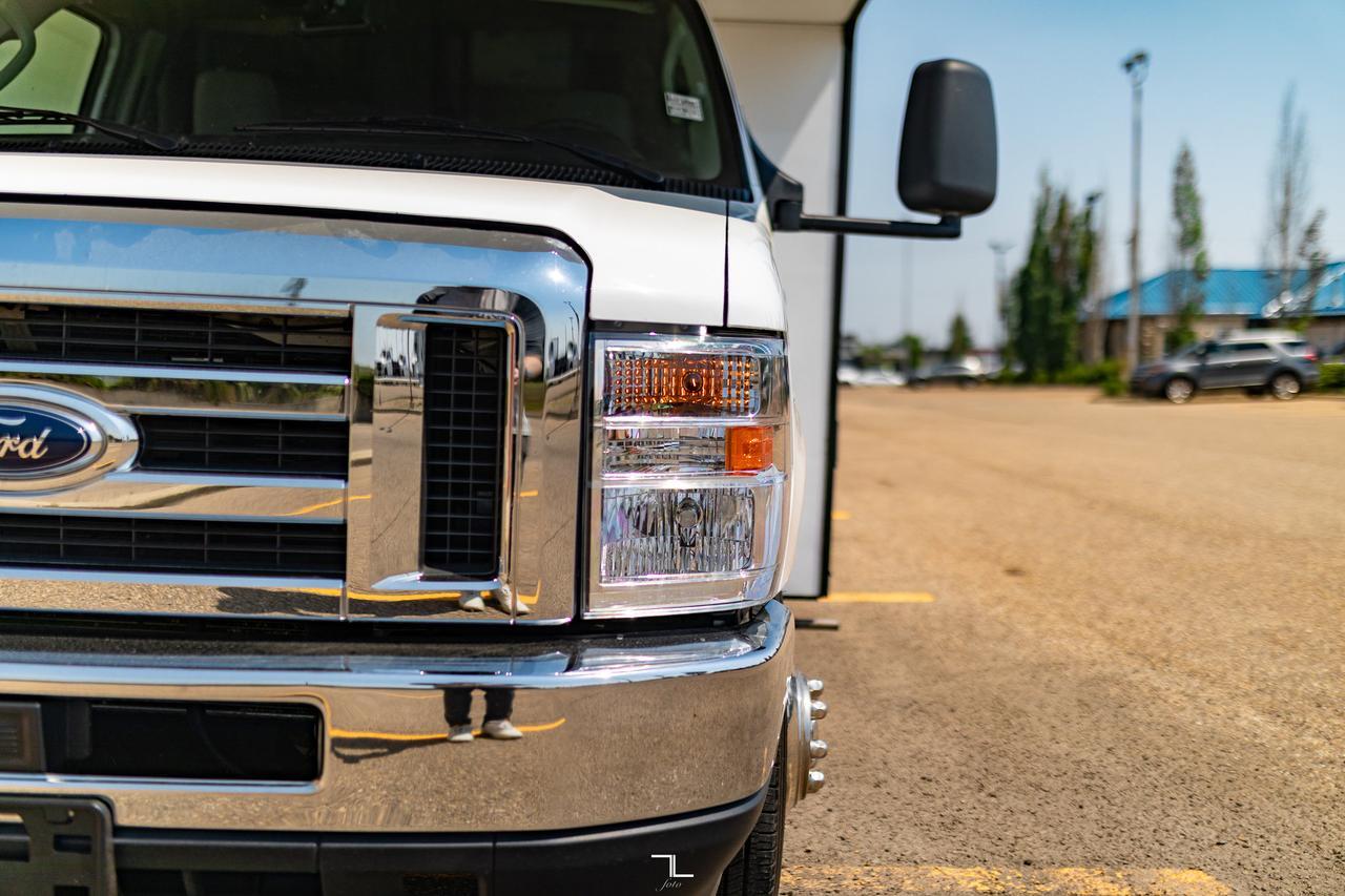 2022 Ford E-450 Forest River Forester 2651 Class C Red Deer AB