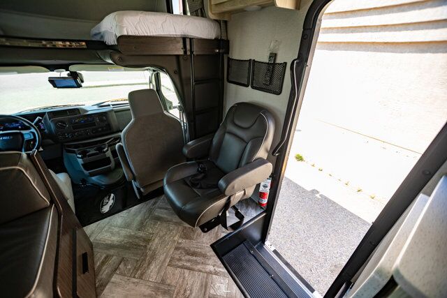 2022 Ford E-450 Forest River Forester 2651 Class C Red Deer AB