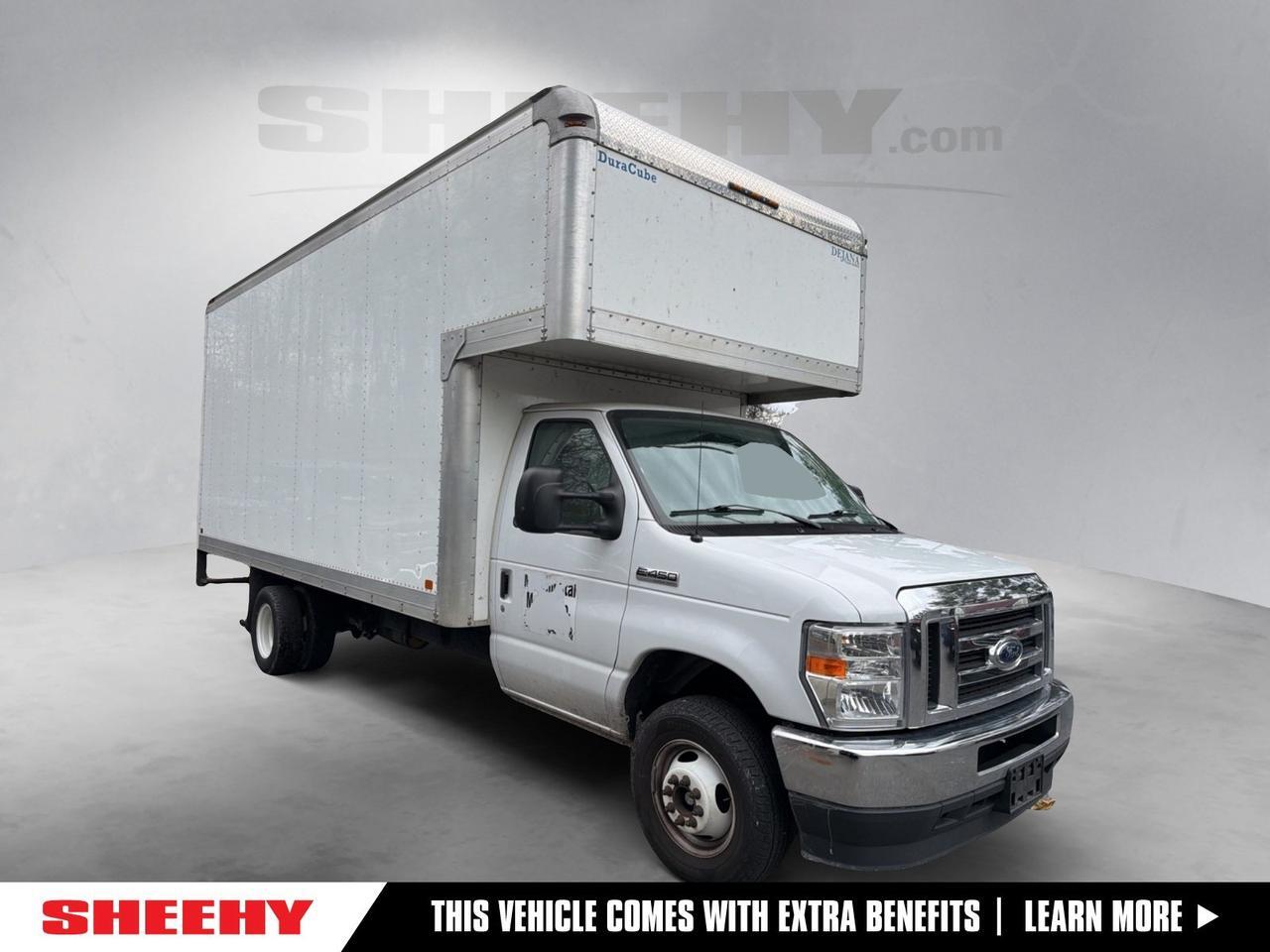 2022 Ford E-450SD Base