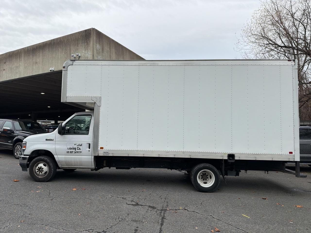 2022 Ford E-450SD Base Gaithersburg MD