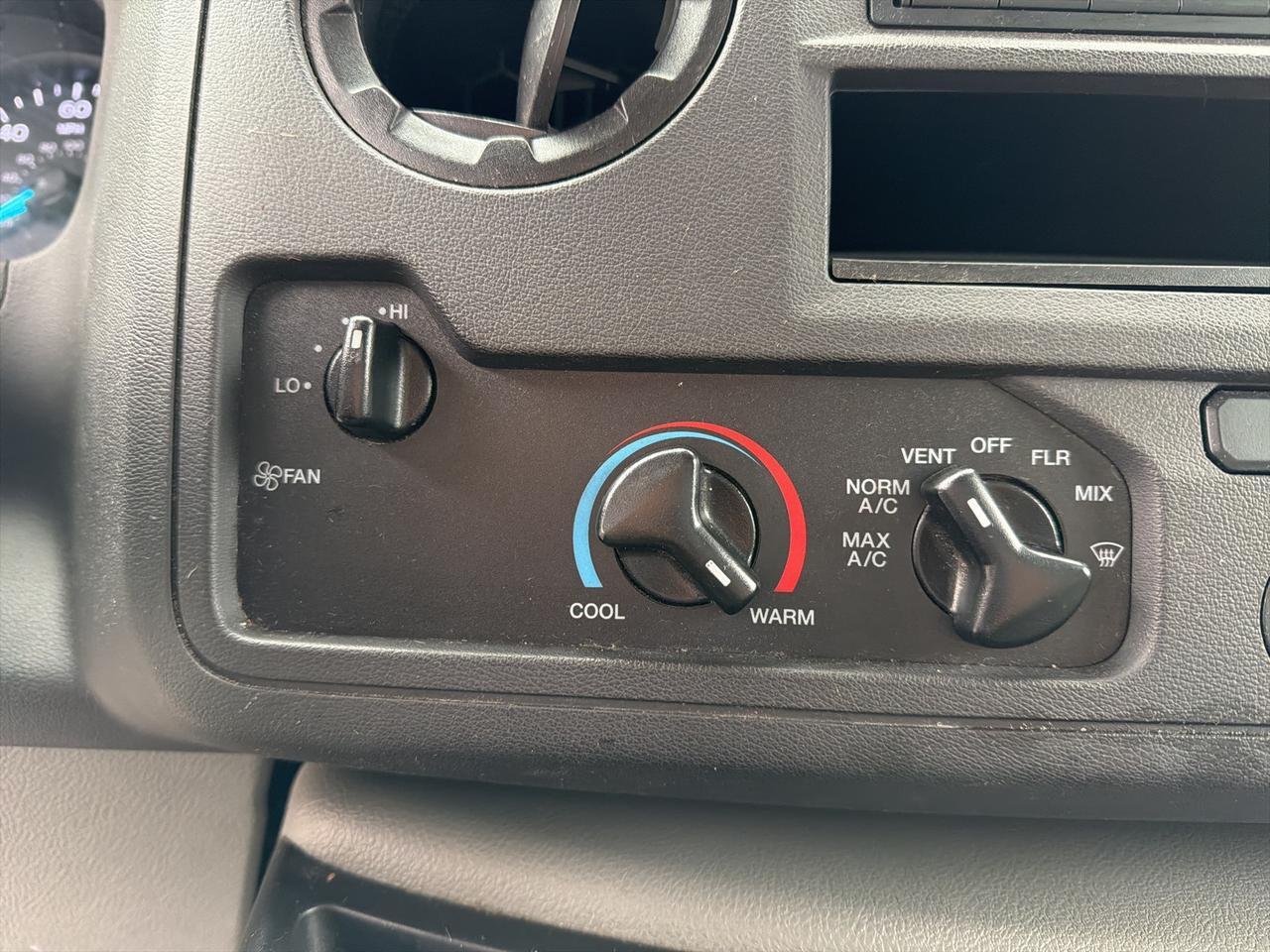 2022 Ford E-450SD Base Gaithersburg MD