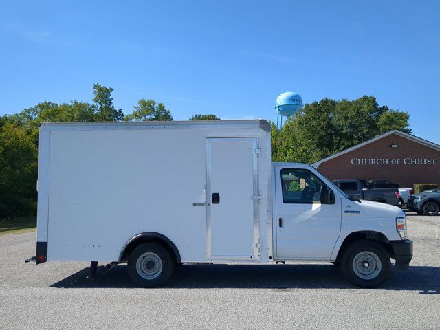 2022 Ford E-Series Cutaway Winder GA