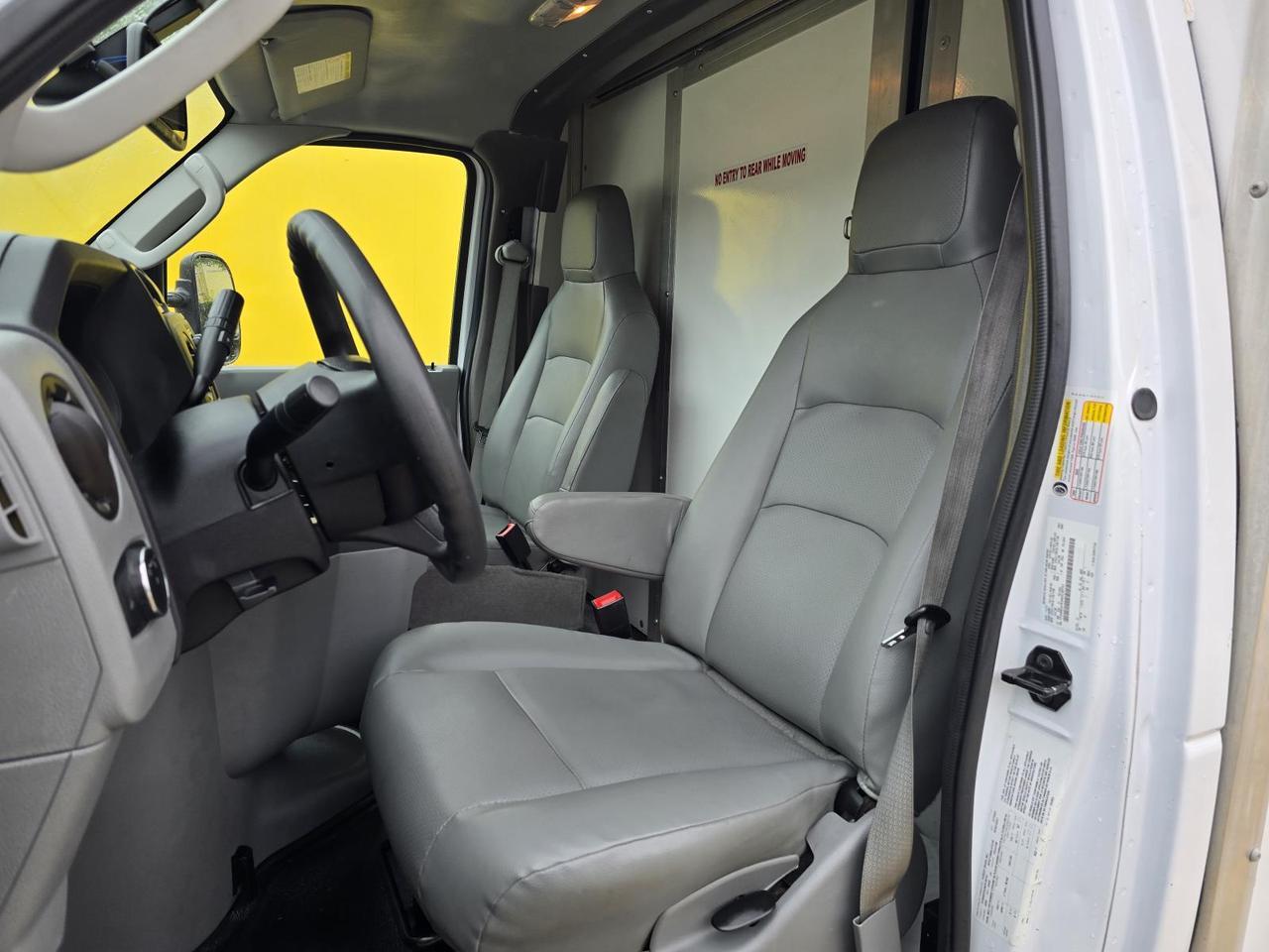 2022 Ford E-Series Cutaway E-350 SRW 12ft Box W/Side Door and Roll-Up Door Concord NC
