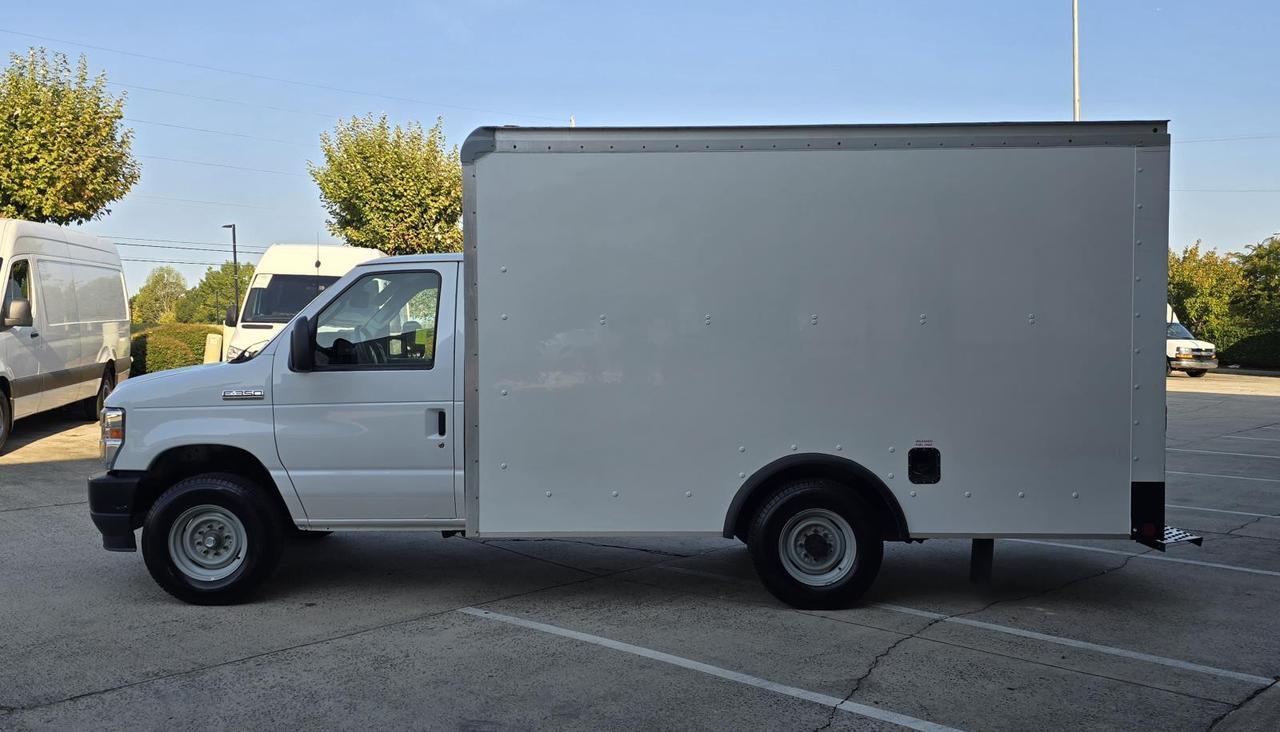 2022 Ford E-Series Cutaway E-350 SRW 12ft Box W/Side Door and Roll-Up Door Concord NC