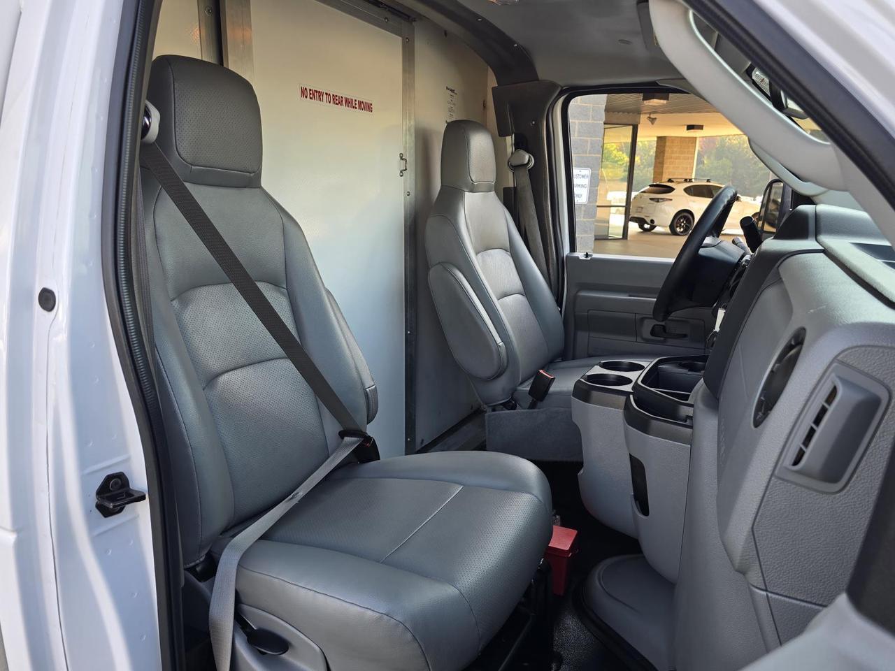 2022 Ford E-Series Cutaway E-350 SRW 12ft Box W/Side Door and Roll-Up Door Concord NC