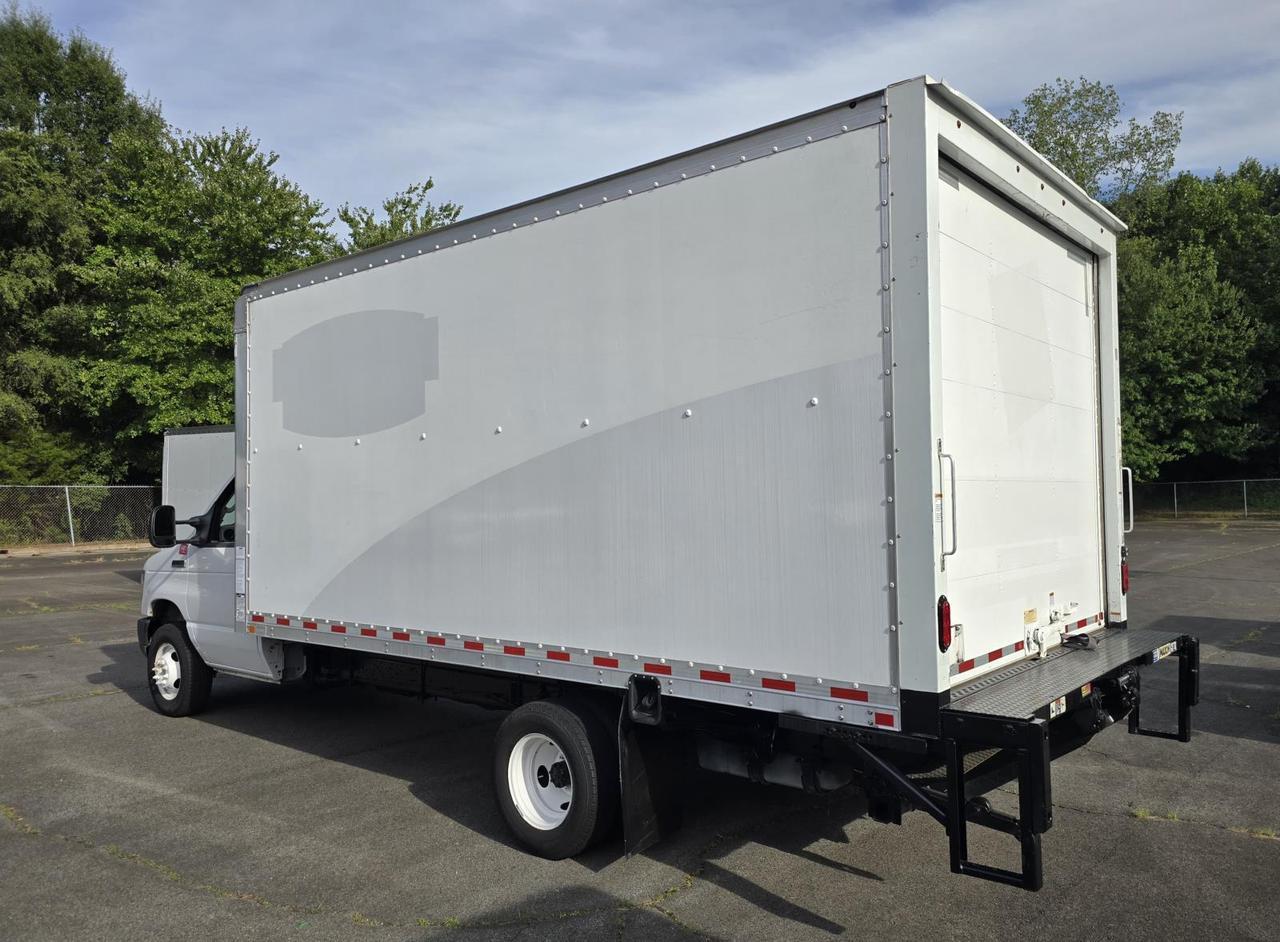 2022 Ford E-Series Cutaway E-450 16ft Box W/Roll-Up Door and Tuck-Under Liftgate Concord NC