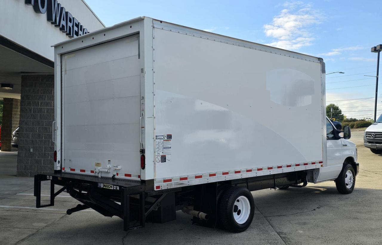 2022 Ford E-Series Cutaway E-450 16ft Box W/Roll-Up Door and Tuck-Under Liftgate Concord NC
