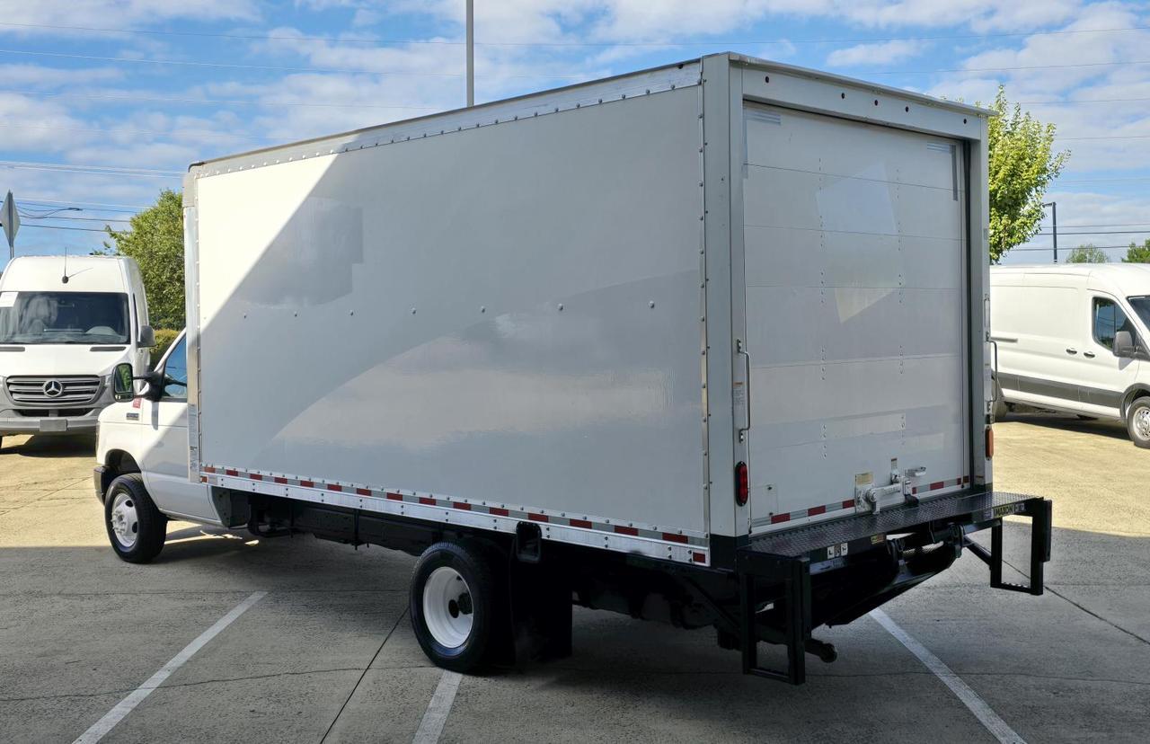 2022 Ford E-Series Cutaway E-450 16ft Box W/Roll-Up Door and Tuck-Under Liftgate Concord NC