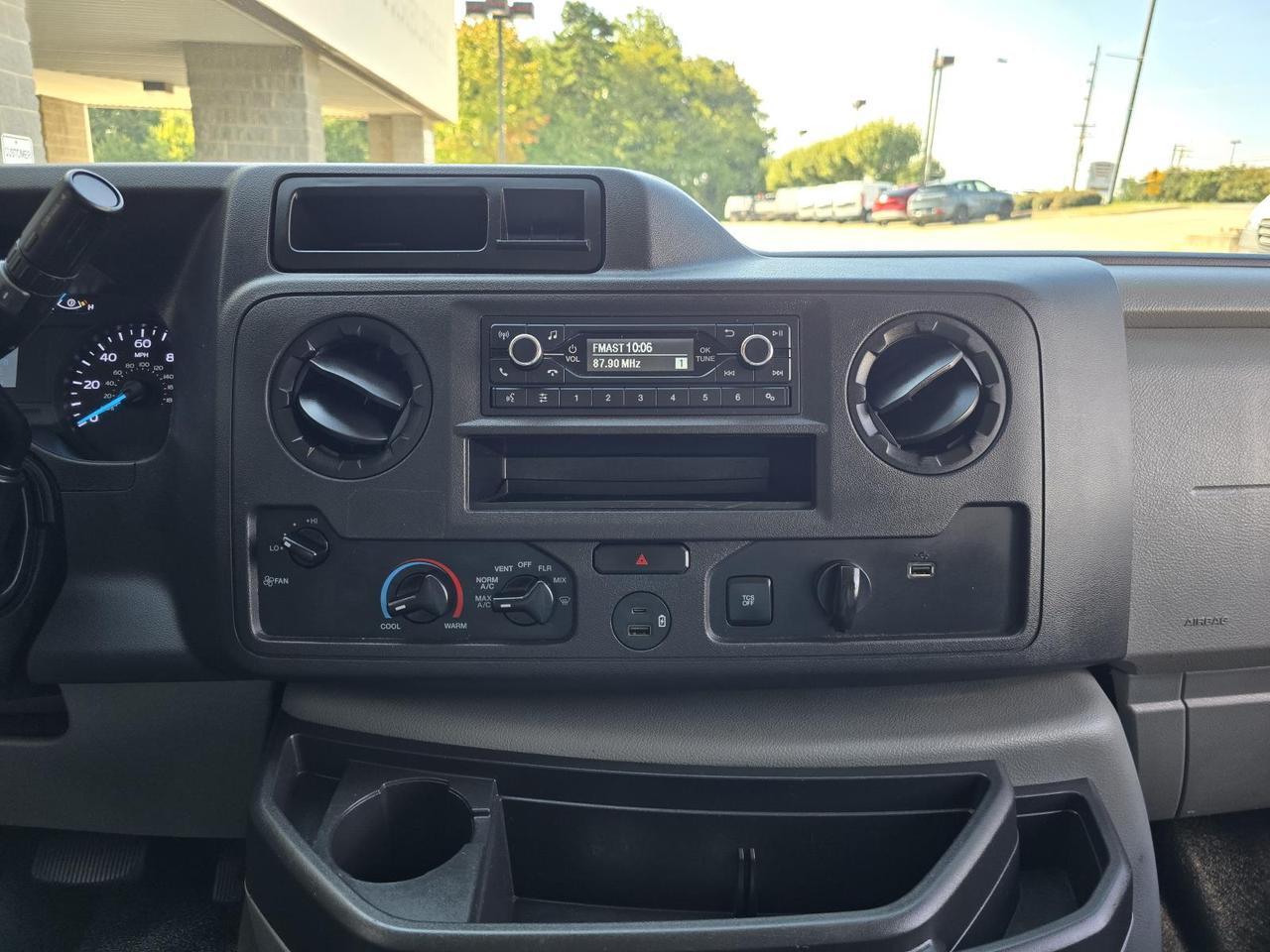 2022 Ford E-Series Cutaway E-450 16ft Box W/Roll-Up Door and Tuck-Under Liftgate Concord NC