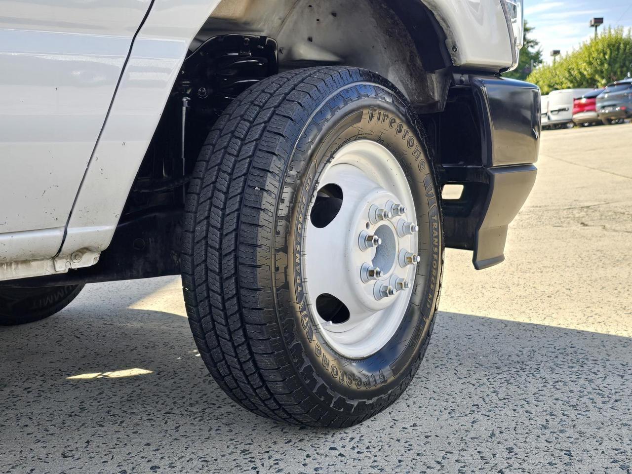 2022 Ford E-Series Cutaway E-450 16ft Box W/Roll-Up Door and Tuck-Under Liftgate Concord NC
