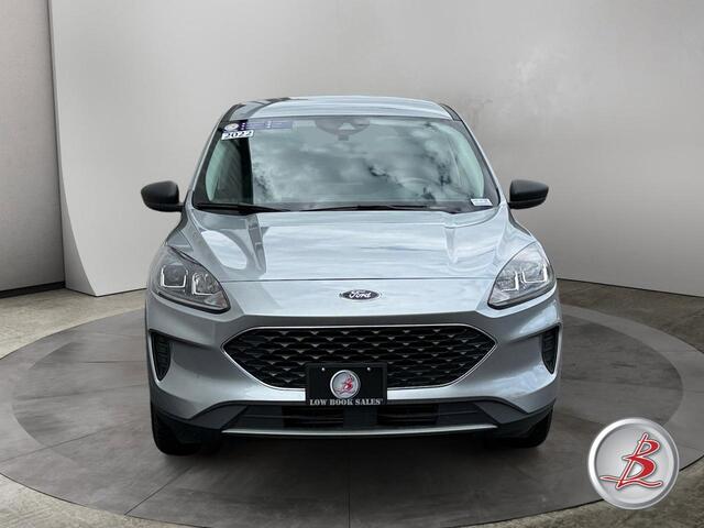 2022 Ford Escape SE photo 2
