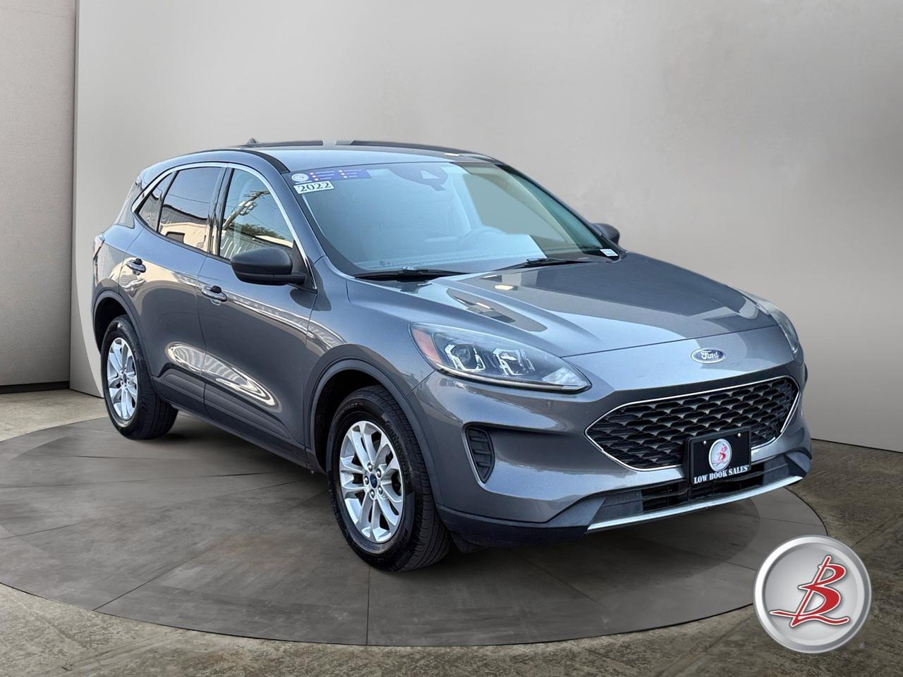 2022 Ford ESCAPE SE