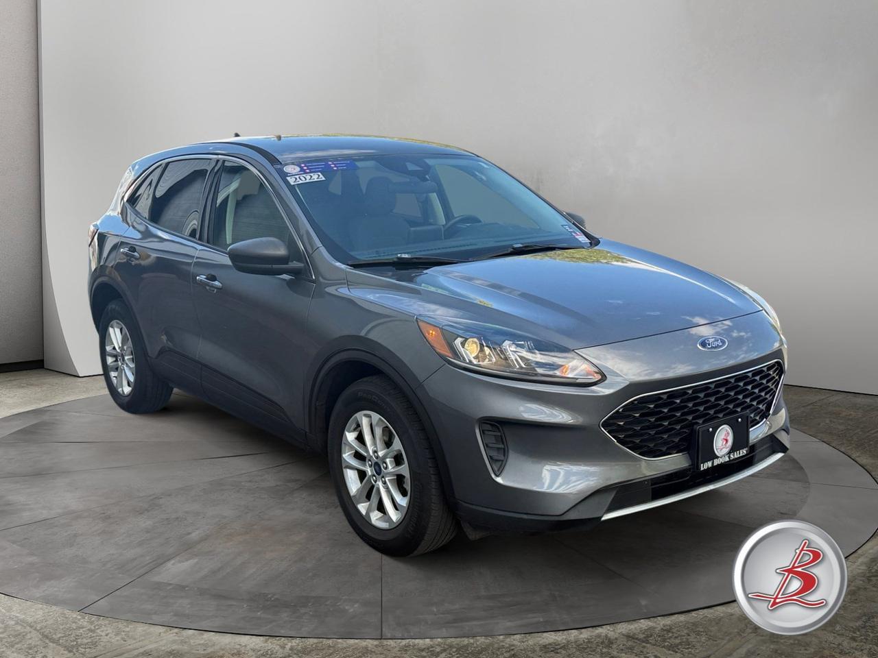 2022 Ford ESCAPE SE