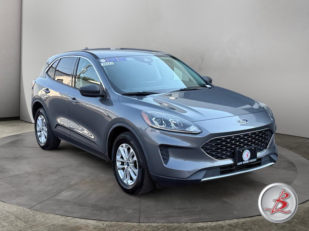 2022 Ford ESCAPE SE