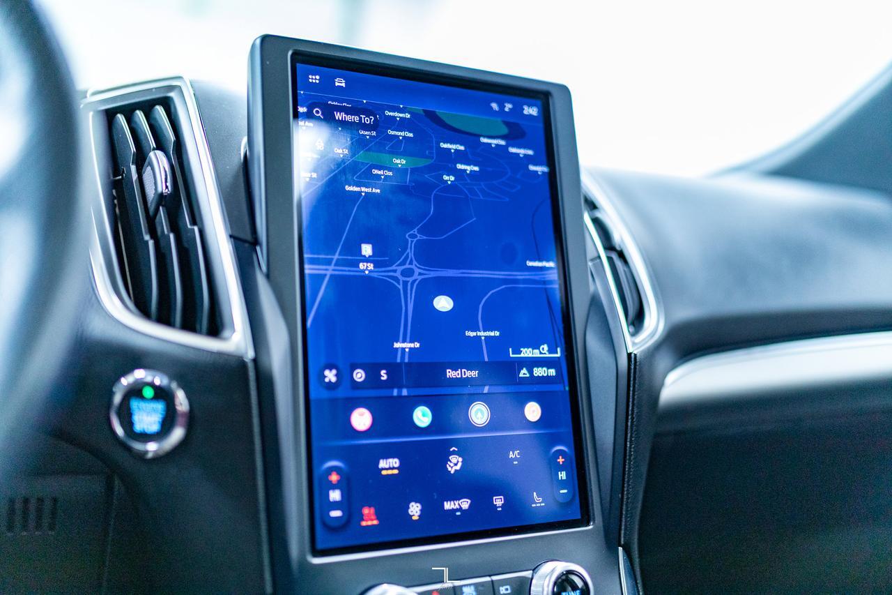 2022 Ford Edge AWD ST Leather Roof Nav BCam Red Deer AB