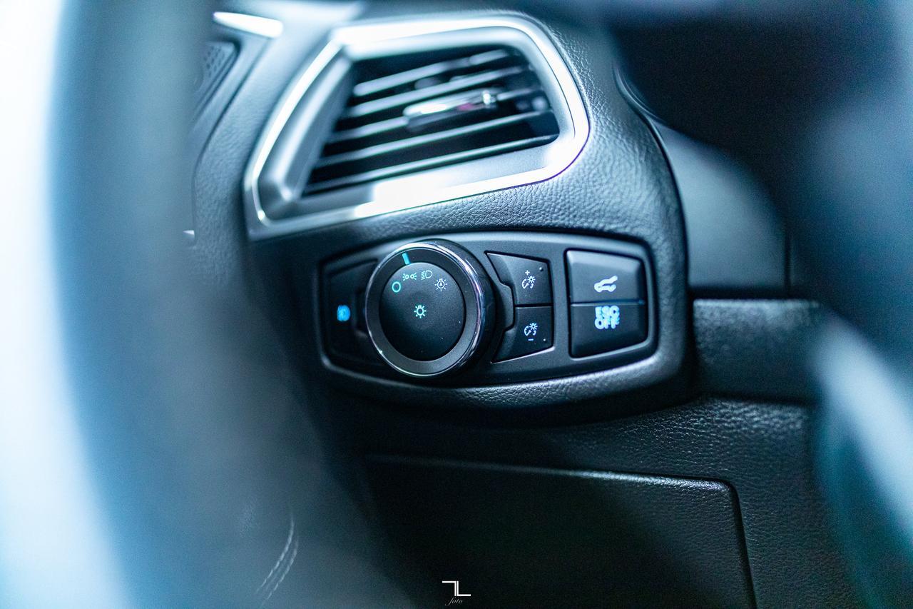 2022 Ford Edge AWD ST Leather Roof Nav BCam Red Deer AB