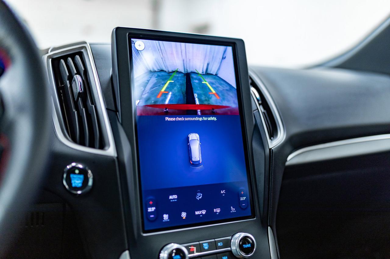 2022 Ford Edge AWD ST-Line Leather Roof Nav BCam Red Deer AB