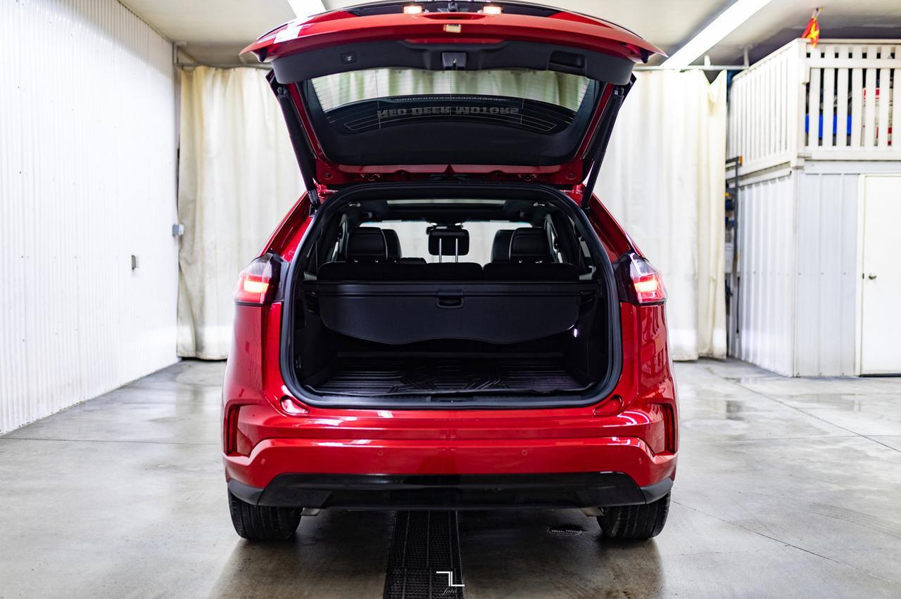 2022 Ford Edge AWD ST-Line Leather Roof Nav BCam Red Deer AB