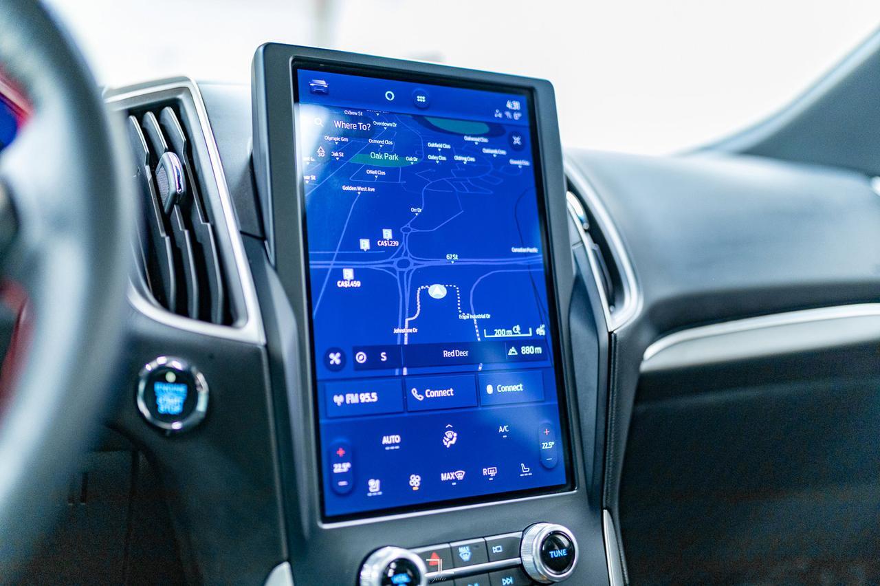 2022 Ford Edge AWD ST-Line Leather Roof Nav BCam Red Deer AB