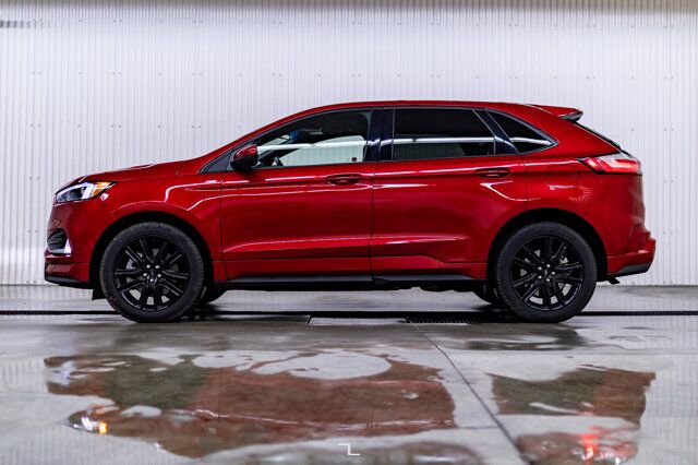 2022 Ford Edge AWD ST-Line Leather Roof Nav BCam Red Deer AB