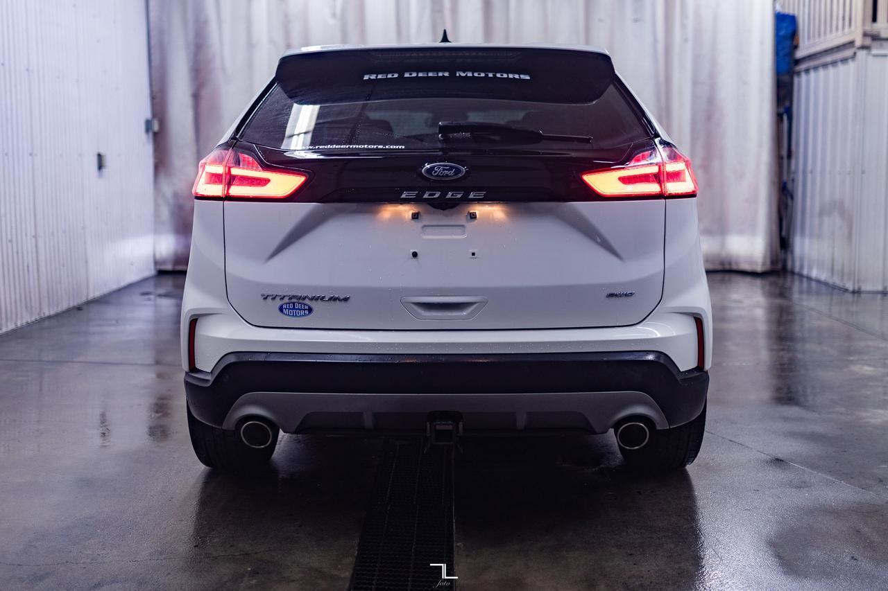 2022 Ford Edge AWD Titanium Leather Roof Nav BCam Red Deer AB