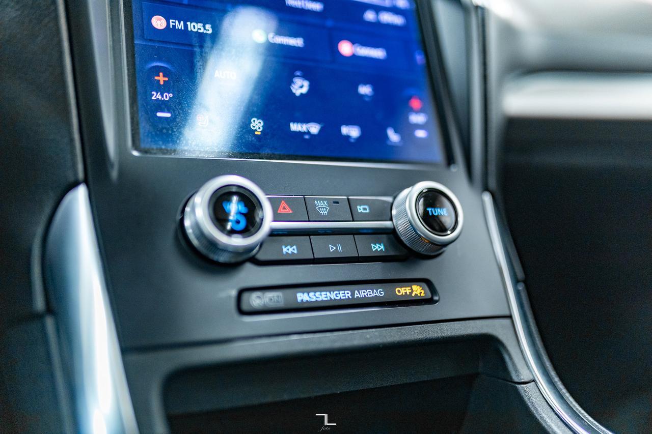 2022 Ford Edge AWD Titanium Leather Roof Nav BCam Red Deer AB