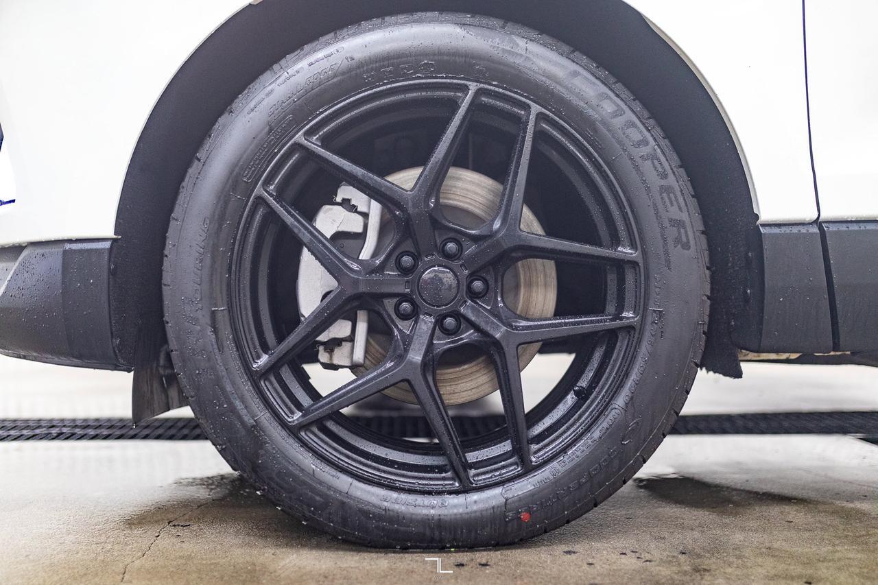 2022 Ford Edge AWD Titanium Leather Roof Nav BCam Red Deer AB