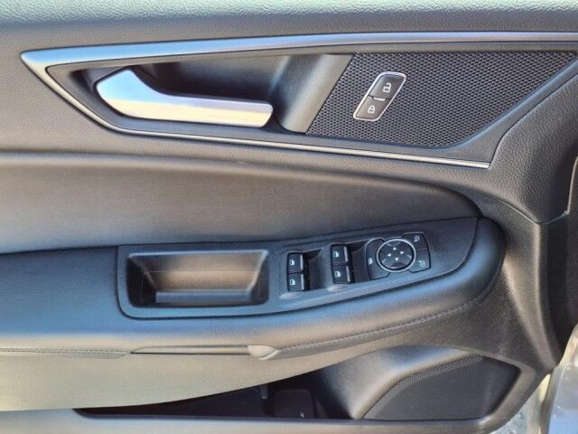 2022 Ford Edge SE  TX