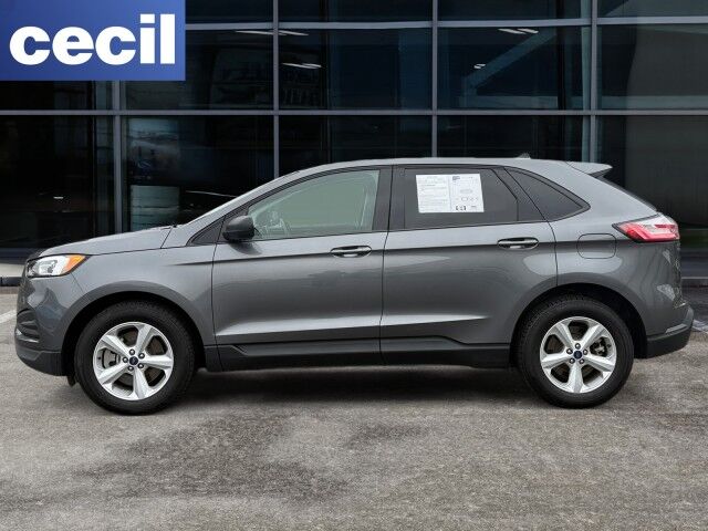 2022 Ford Edge SE