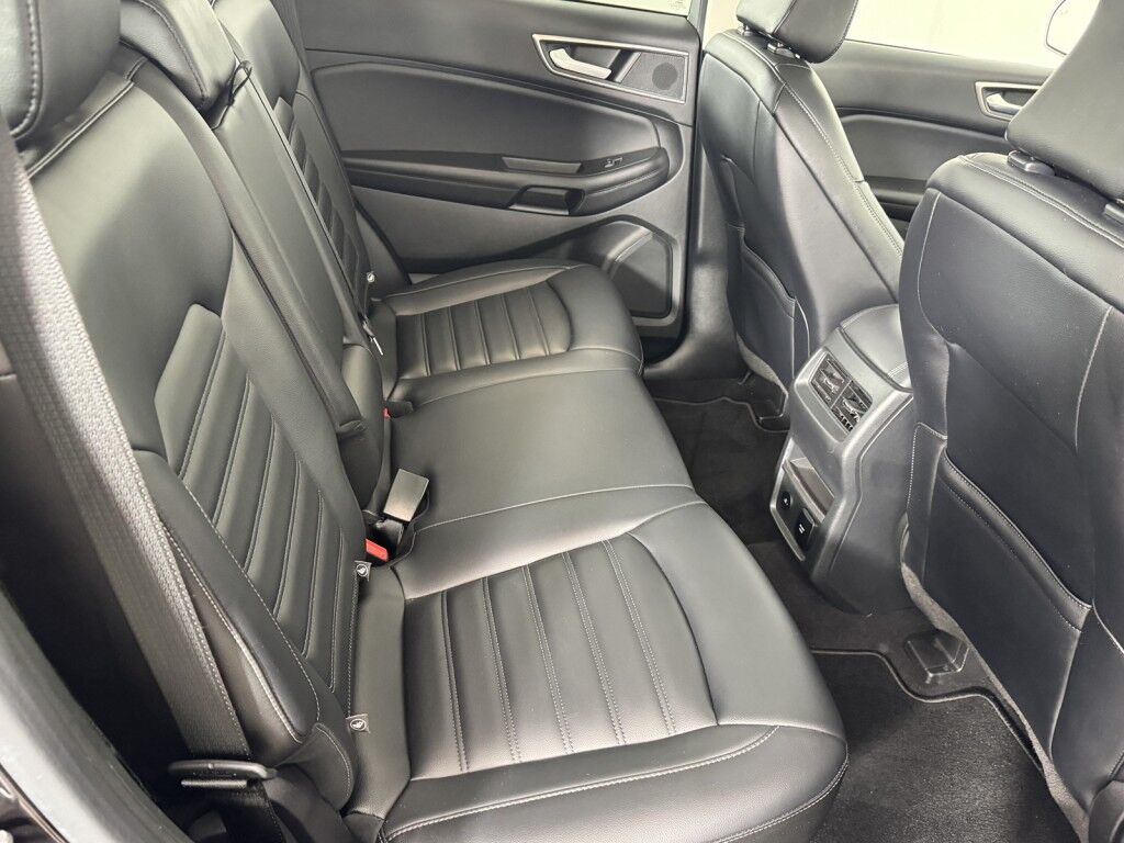 2022 Ford Edge SEL AWD w/Panoramic Roof Maumee OH