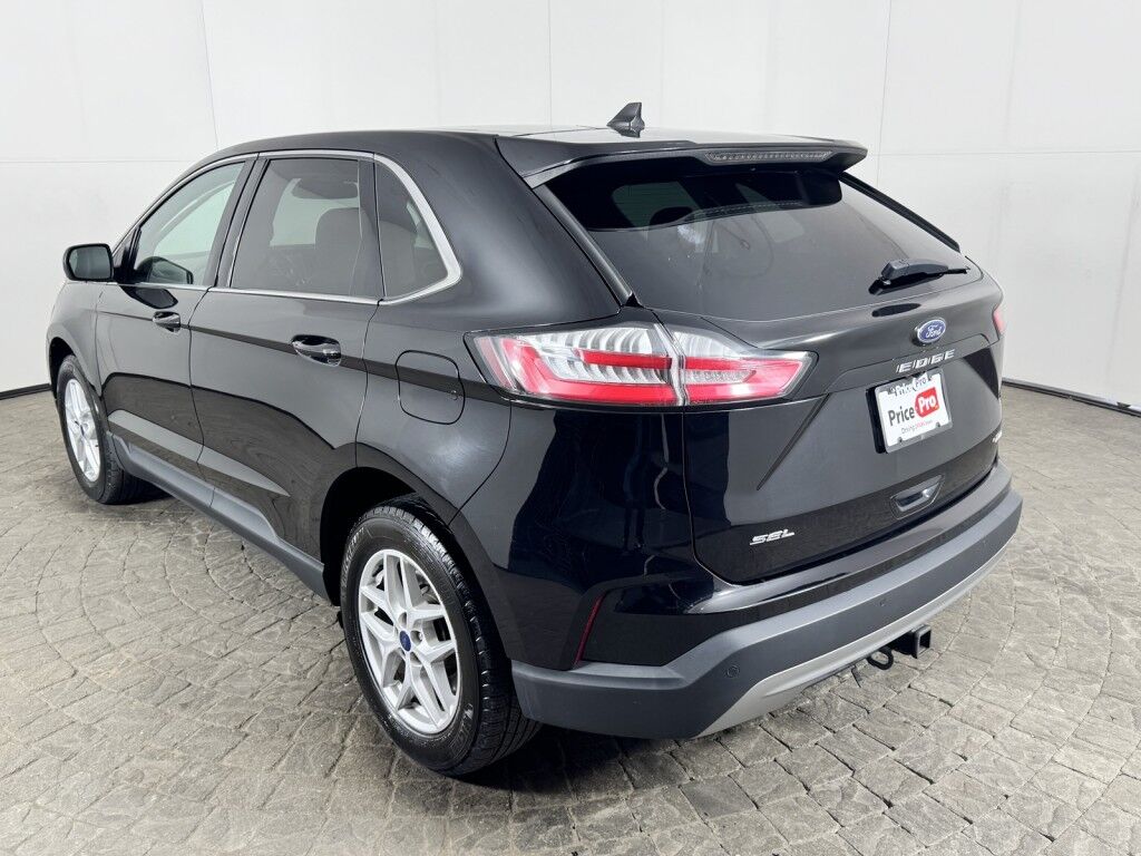 2022 Ford Edge SEL AWD w/Panoramic Roof Maumee OH