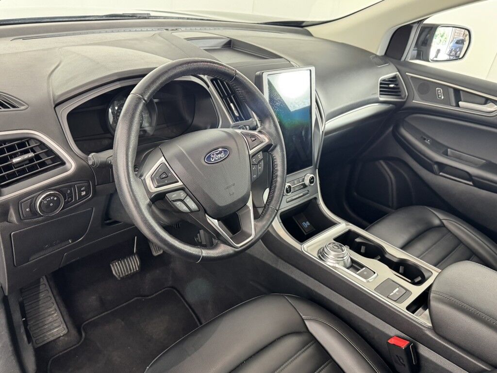 2022 Ford Edge SEL AWD w/Panoramic Roof Maumee OH