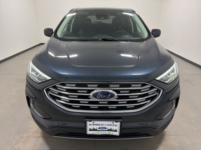 2022 Ford Edge SEL photo 2