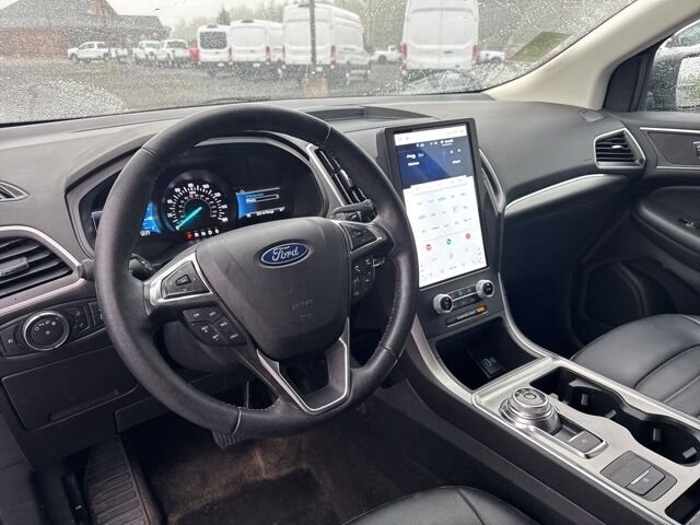 2022 Ford Edge SEL photo 10