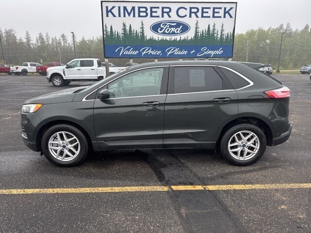 2022 Ford Edge SEL photo 2