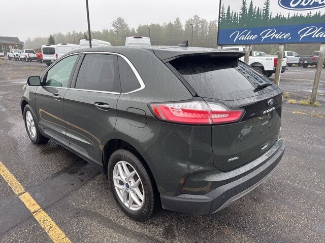 2022 Ford Edge SEL photo 3