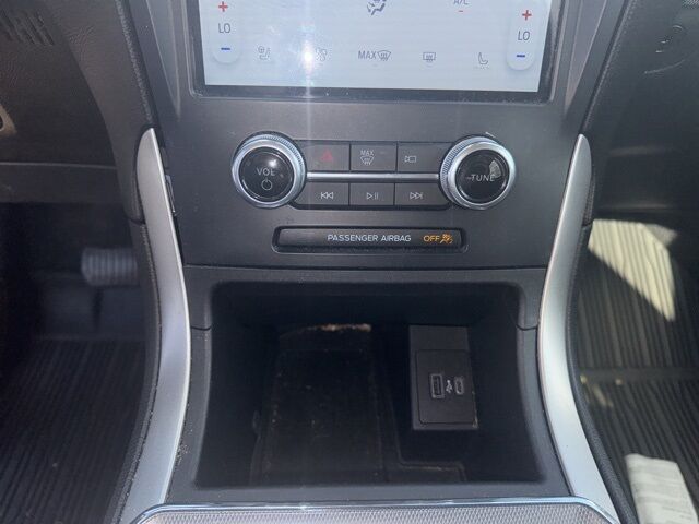 2022 Ford Edge SEL West Burlington IA