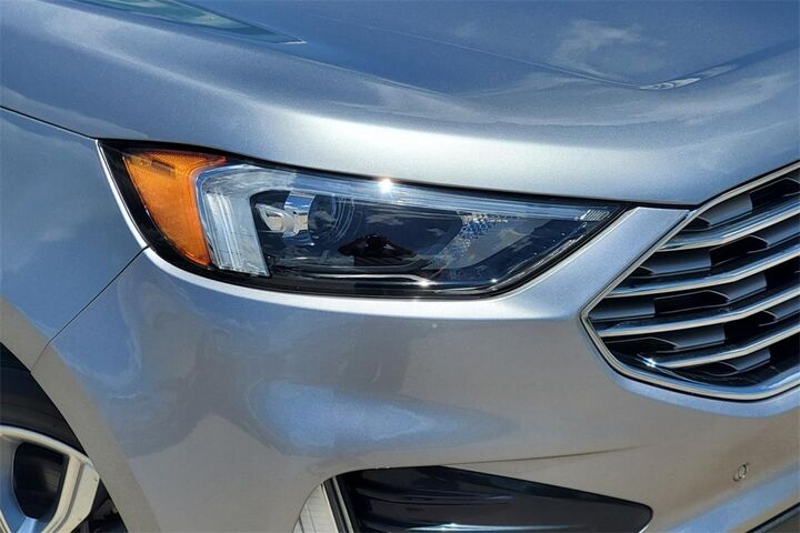 2022 Ford Edge Titanium  TX
