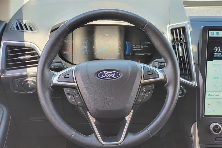 2022 Ford Edge Titanium  TX