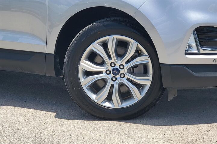2022 Ford Edge Titanium  TX