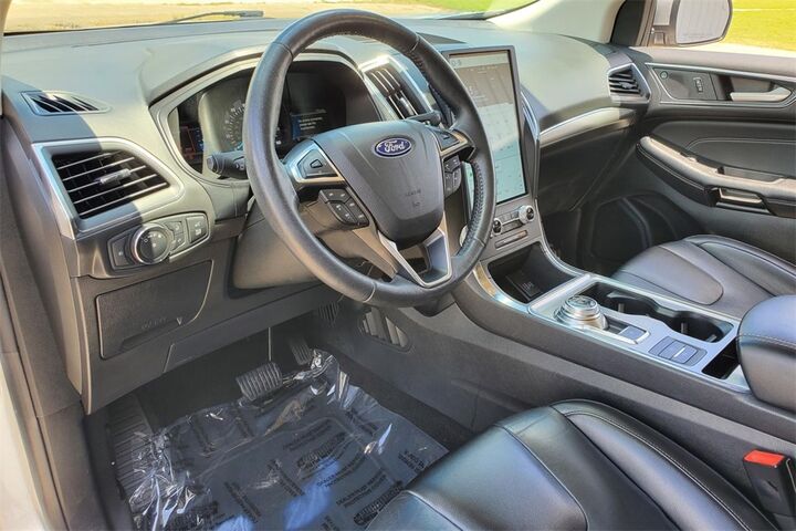 2022 Ford Edge Titanium  TX
