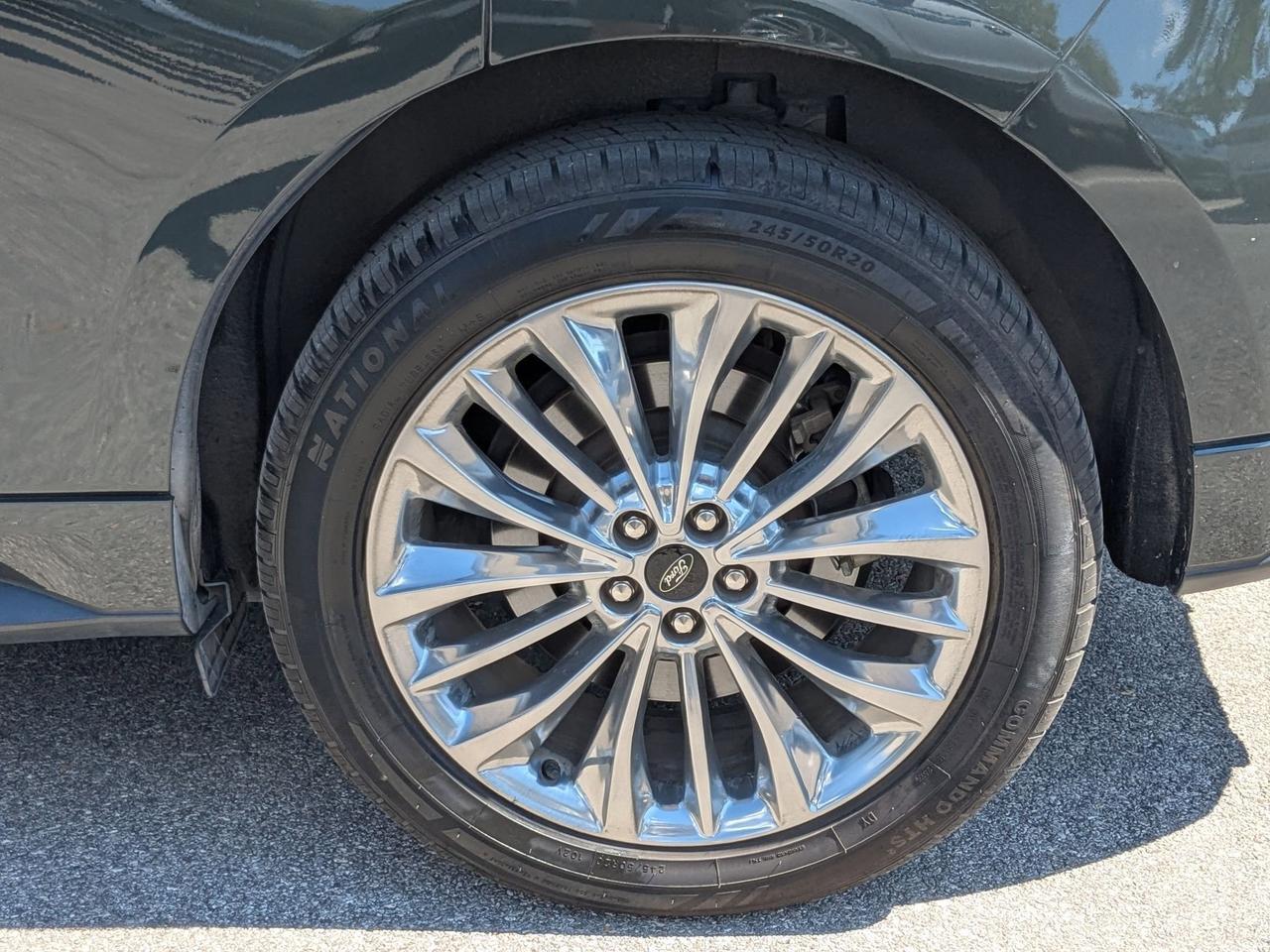 2022 Ford Edge Titanium