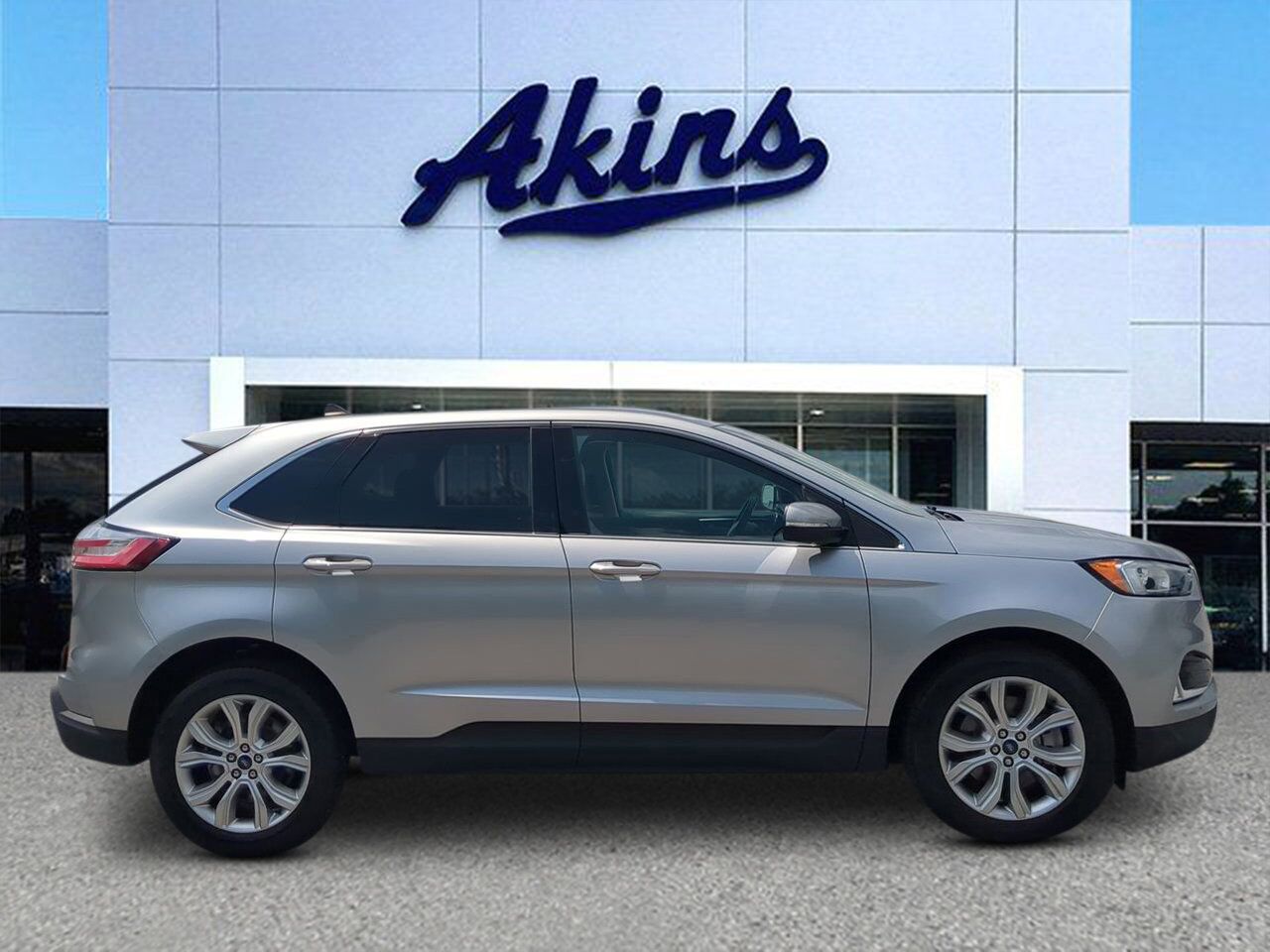 2022 Ford Edge Titanium